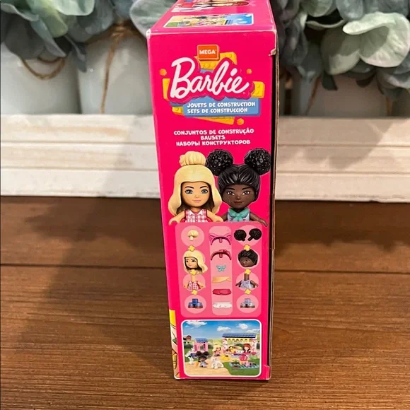 NWT Barbie Mega Building Set - Colorful Market Adventure - Picture 4 of 9